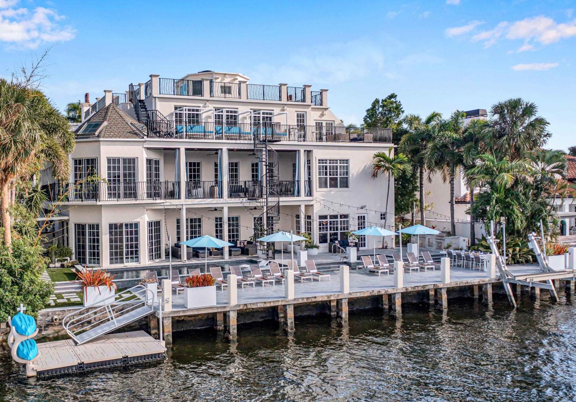 The Modern Castle Canal View Access Rooftop Living Greenhouse Vlllas Fort Lauderdale Kültér fotó