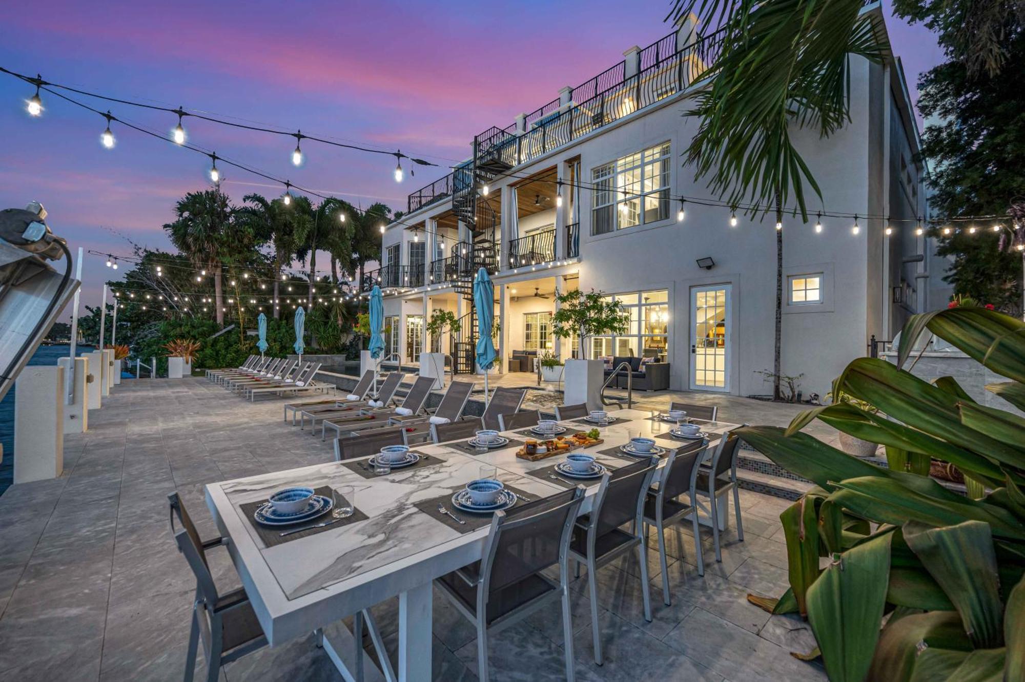 The Modern Castle Canal View Access Rooftop Living Greenhouse Vlllas Fort Lauderdale Kültér fotó